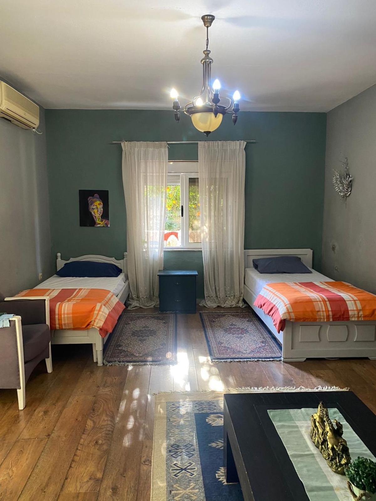 Door House Appartement Tirana